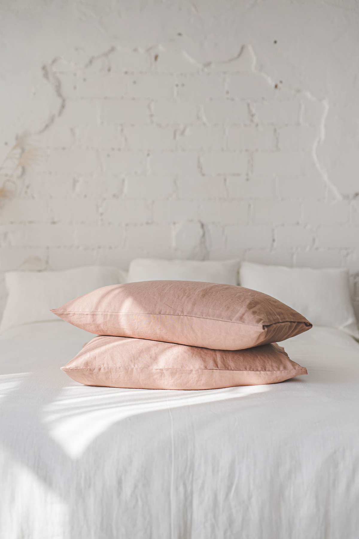 Cocoa linen pillowcase with envelope closure, Softened linen pillow cover, Handmade custom size cushion cover, Natural linen pillowcase.
